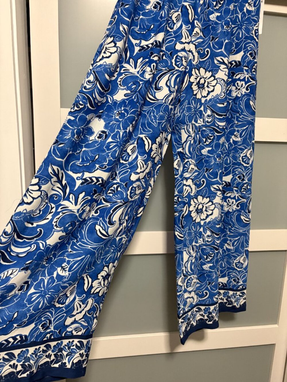 BCX Ladies Blue Floral Print FLowy Wide Leg Pants sz M NWT NEW Travel Workwear - Picture 2 of 2